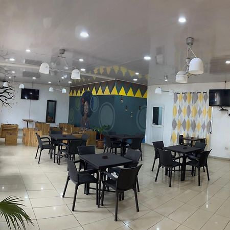 Sky Inn Hotel Freetown Exterior foto
